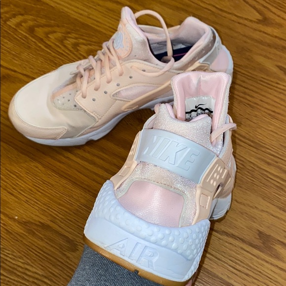 Nike Air Huaraches particle beige - Picture 3 of 5